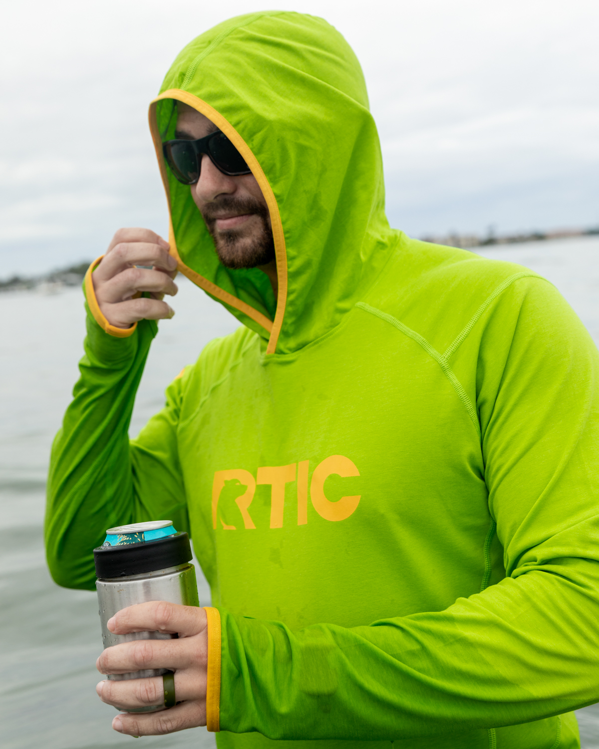 72 QT Ultra-Light Wheeled Cooler